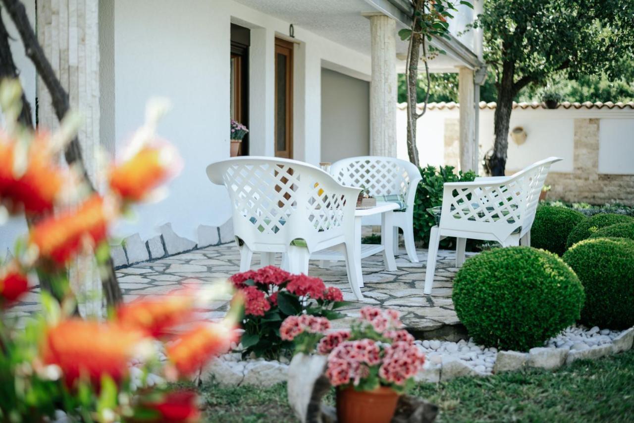 Markovic Village Apartments Ülgün Dış mekan fotoğraf
